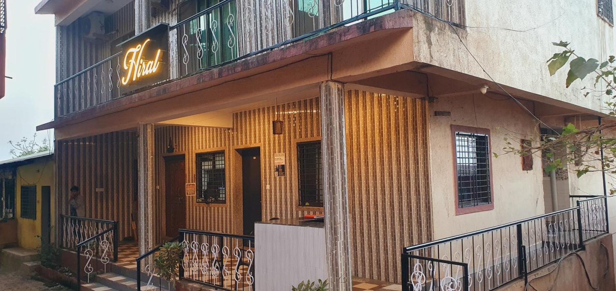 מלון מת'ראן Hiral Residency מראה חיצוני תמונה